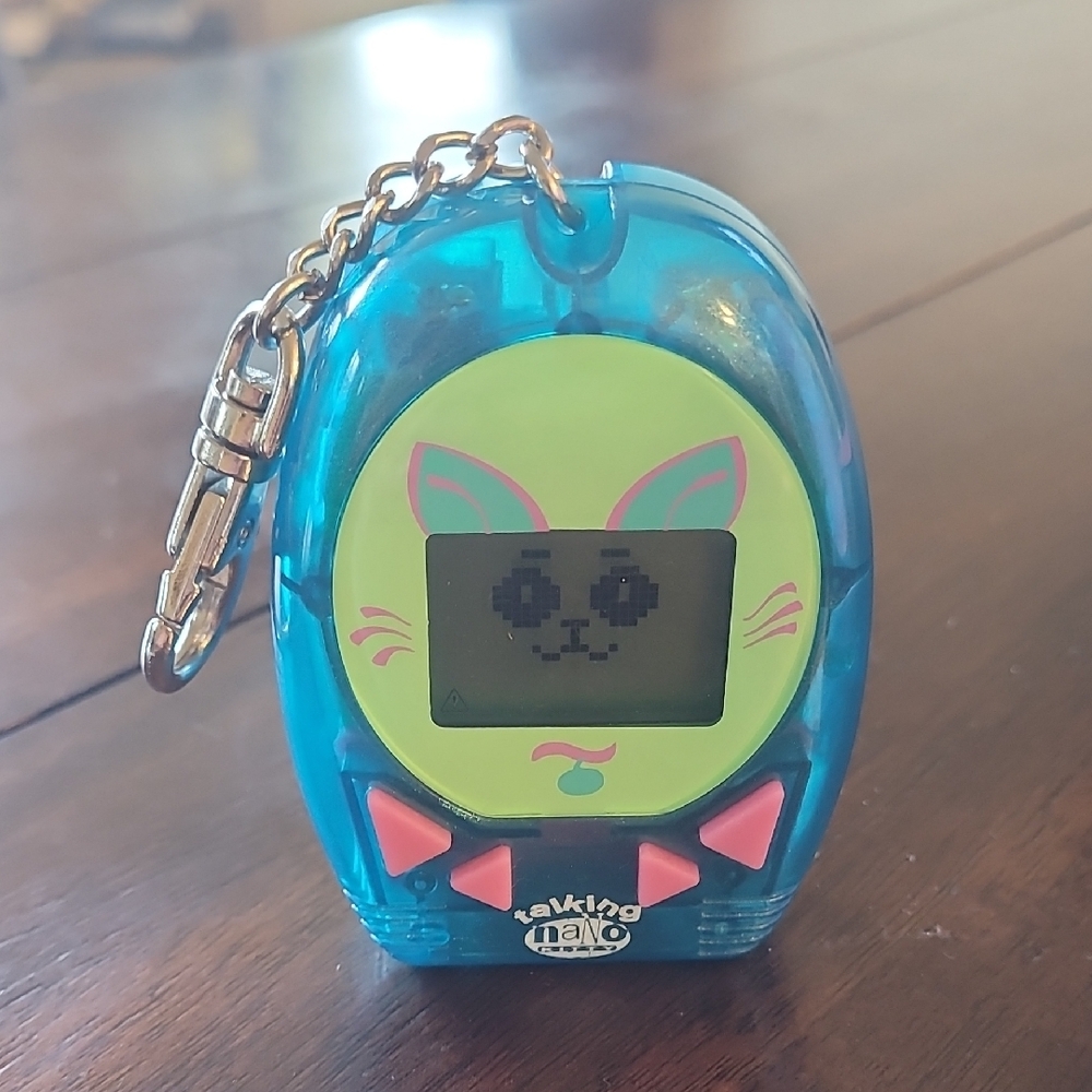 Rare Vintage Working Talking Nano Kitty Virtual Pet